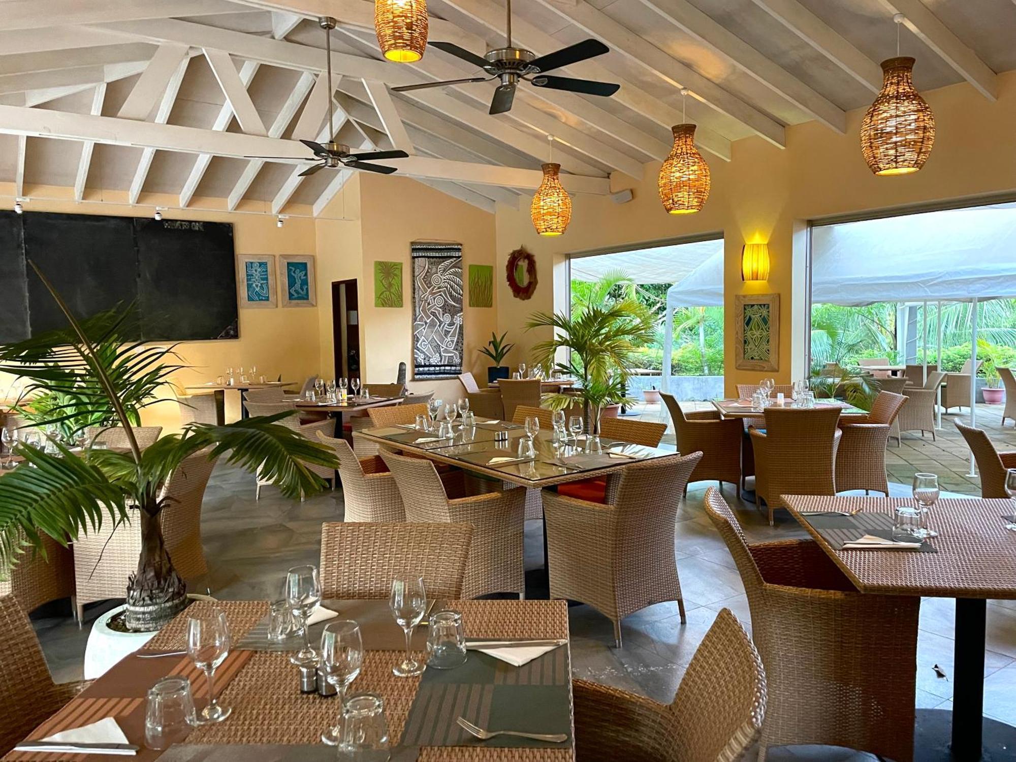 Nasama Resort Port Vila Exterior photo