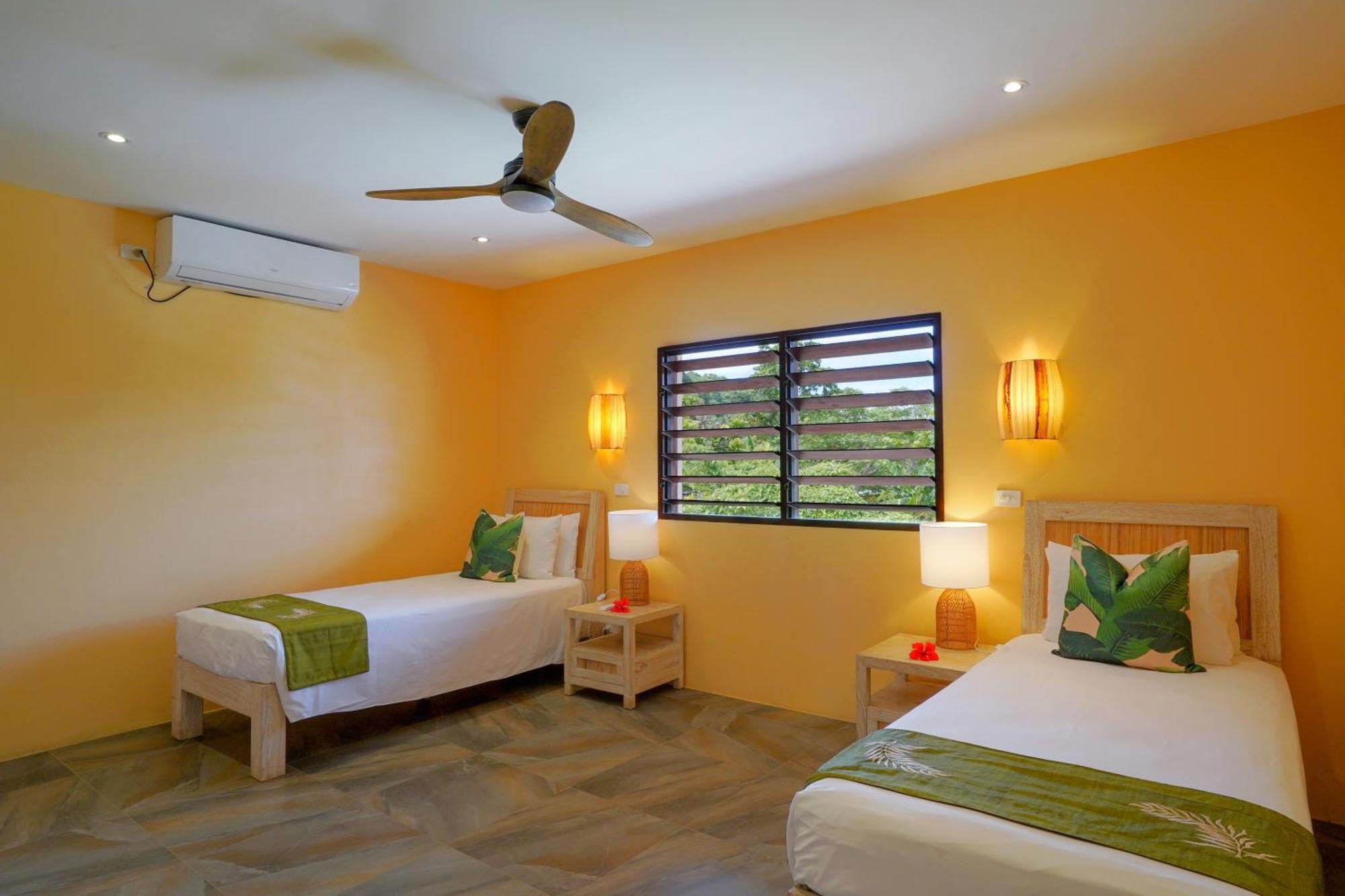 Nasama Resort Port Vila Exterior photo