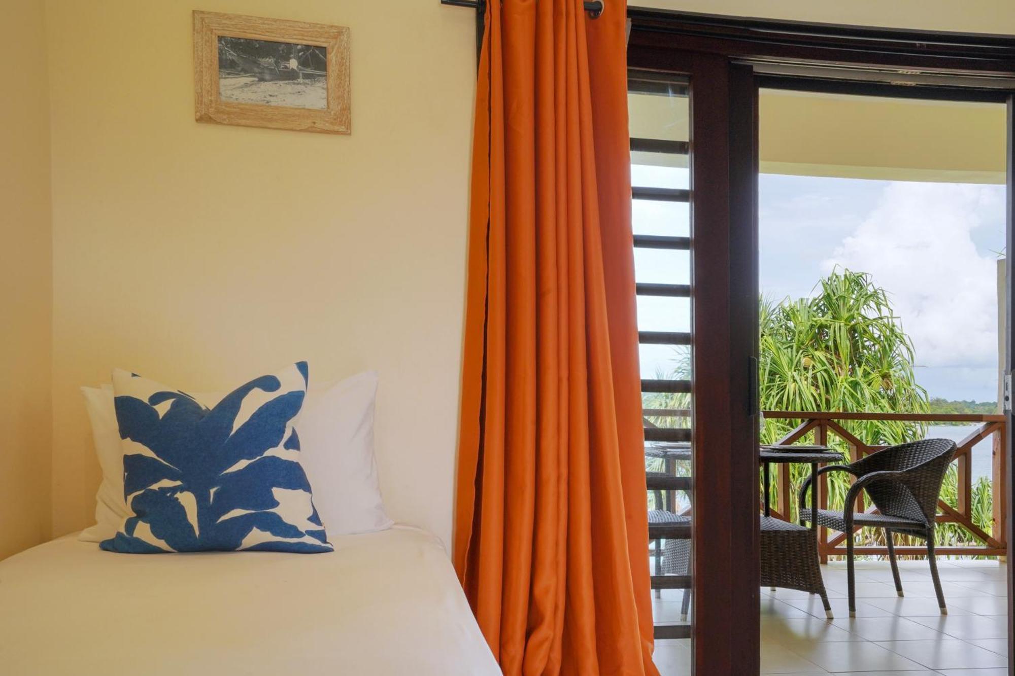 Nasama Resort Port Vila Exterior photo